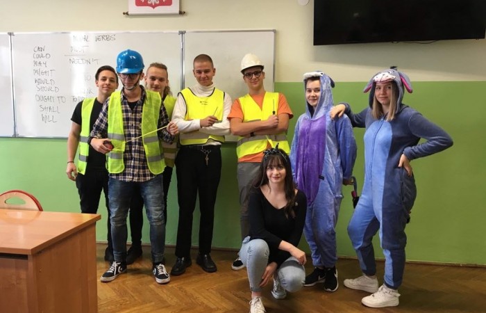 47686681_305874340262471_604591546846674944_n