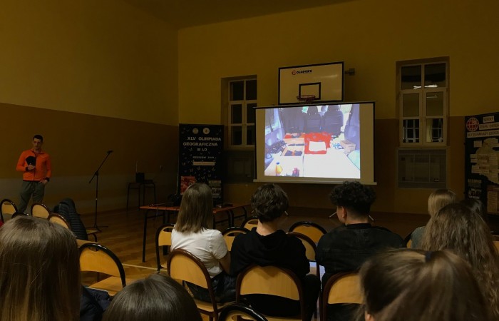 3C8987B5-24B9-4542-856B-7D8FC820078B