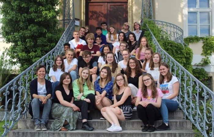 61937118_333317567623395_7417620837605310464_n