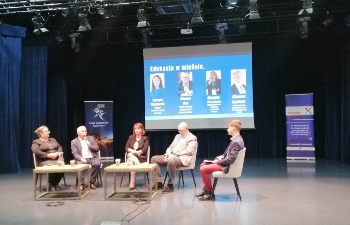 333464190_2148239932033557_1013598934470202923_n