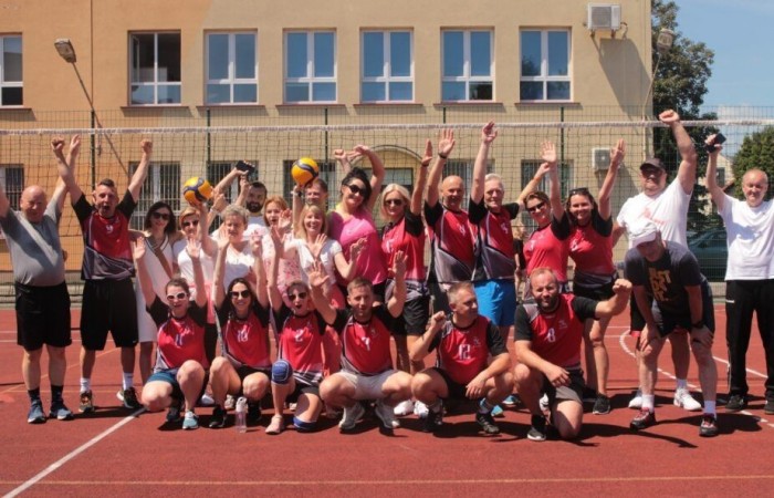 db9f6aac-8849-44e9-a9e4-449d99020528